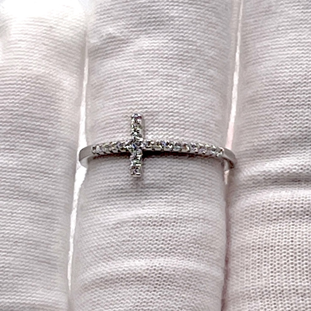 Sale $24 . 925 Sterling Silver Sideways Cz Cross Ring - Picture 13 of 17